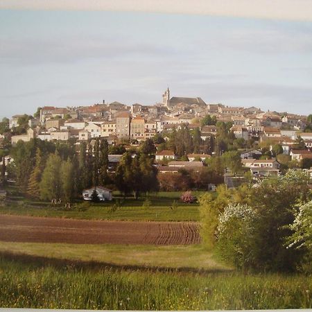 Petit Gite Des Augustins Monflanquin Exterior foto